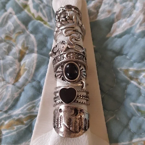 NWT Free People Stacking Ring Set - Picture 3 of 12